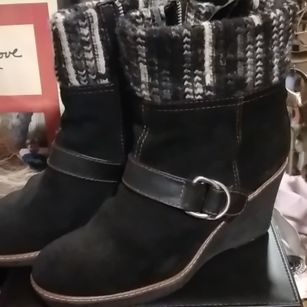 Short boots